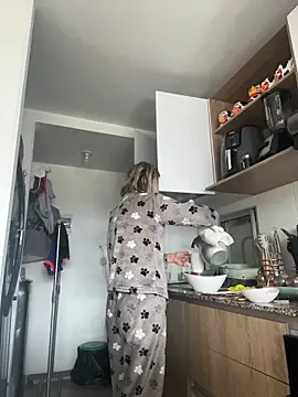 Snapshot of Ameellie chatting on November 26, 3:24 pm Ameellie online show from November 26, 3:24 pm