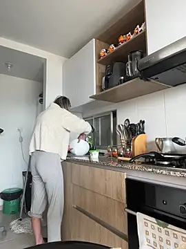 Snapshot of Ameellie chatting on December 14, 4:12 pm Ameellie online show from December 14, 4:12 pm