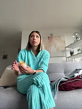 Snapshot of Ameellie chatting on January 14, 4:12 pm Ameellie online show from January 14, 4:12 pm