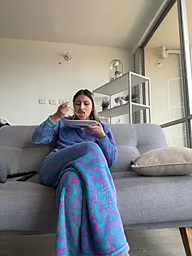 Snapshot of Ameellie chatting on February 4, 5:08 pm Ameellie online show from February 4, 5:08 pm