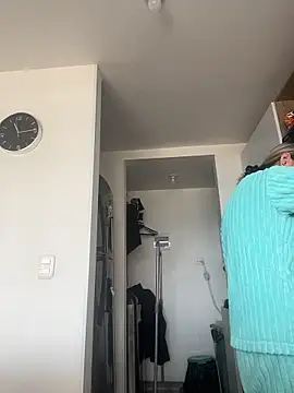 Snapshot of Ameellie chatting on February 10, 4:22 pm Ameellie online show from February 10, 4:22 pm