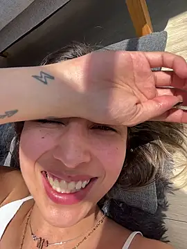 Snapshot of Ameellie chatting on February 28, 3:46 pm Ameellie online show from February 28, 3:46 pm