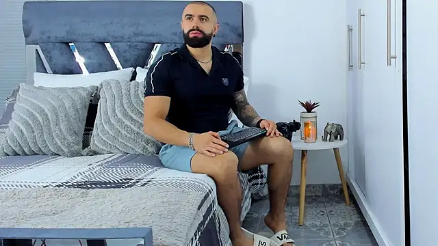 Zack Froone online show from November 15, 3:30 pm