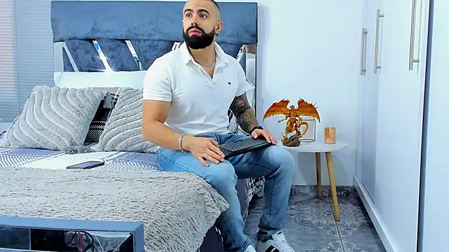 Zack Froone online show from February 14, 2:36 pm