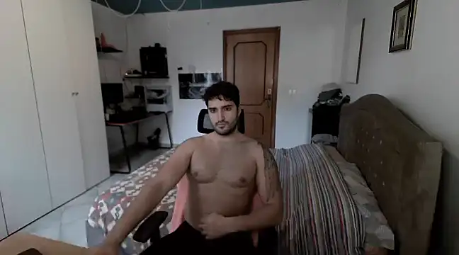 Snapshot of Alexox02 chatting on December 11, 2:44 pm Alexox02 online show from December 11, 2:44 pm