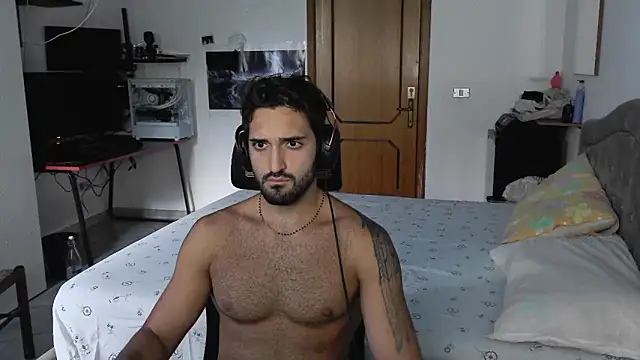 Snapshot of Alexox02 chatting on September 30, 4:12 pm Alexox02 online show from September 30, 4:12 pm