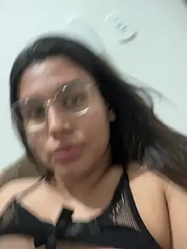 Snapshot of allana_freire chatting on March 4, 11:22 pm allana freire online show from March 4, 11:22 pm