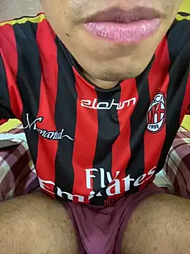 Snapshot of MoiseXxx_777 chatting on December 12, 9:30 am MoiseXxx 777 online show from December 12, 9:30 am