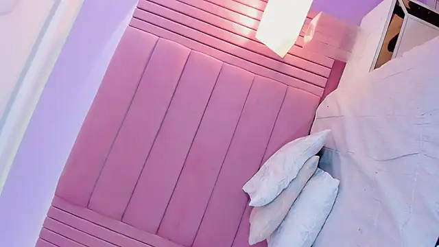 andrea alvarz online show from February 7, 8:33 am