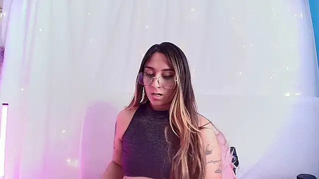 Snapshot of Natasha_Wilde_ chatting on December 13, 7:53 pm Natasha Wilde online show from December 13, 7:53 pm