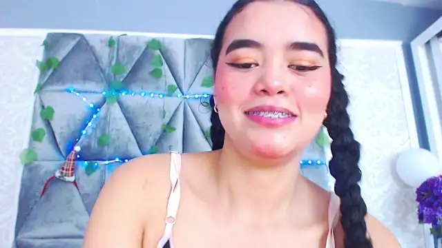 Angela lovee online show from January 22, 1:00 pm