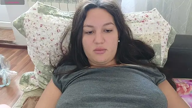 Snapshot of Nelly_Fischer chatting on February 9, 8:33 am Nelly Fischer online show from February 9, 8:33 am