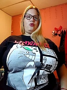 EllisW8 online show from March 18, 2:04 pm