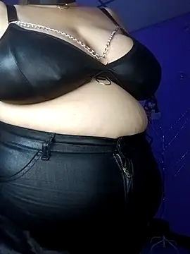 EllisW8 online show from November 18, 12:42 pm