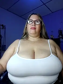 EllisW8 online show from November 19, 12:43 am