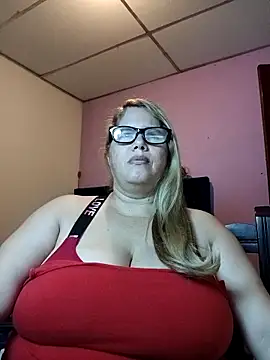 EllisW8 online show from April 18, 11:14 am