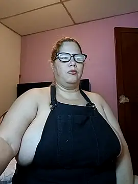 EllisW8 online show from April 19, 6:54 pm