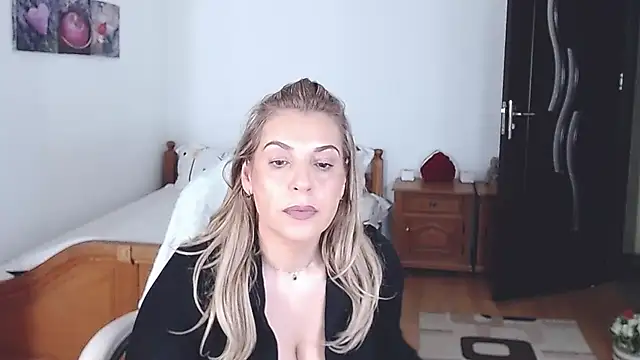 Snapshot of evamaria2024 chatting on January 17, 7:41 am evamaria2024 online show from January 17, 7:41 am