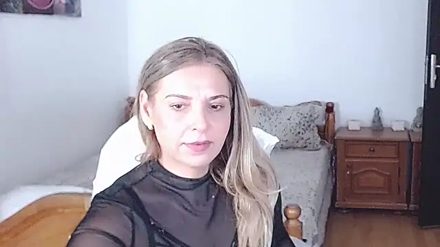 Snapshot of evamaria2024 chatting on September 9, 7:30 am evamaria2024 online show from September 9, 7:30 am