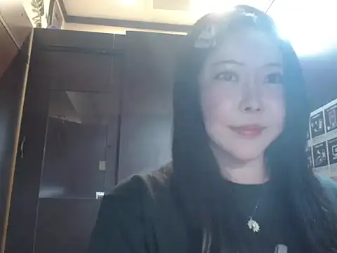 NATINATU252525 online show from March 1, 1:24 pm