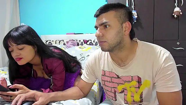 2ScarletandRyan8 online show from February 12, 9:59 am