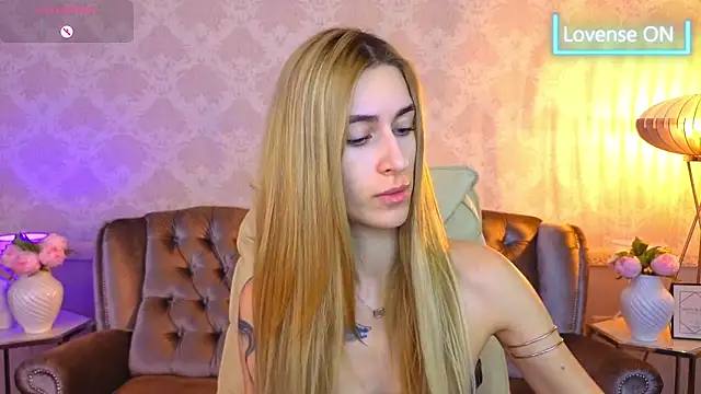 Snapshot of Sexy_Lava chatting on November 10, 7:07 am Sexy Lava online show from November 10, 7:07 am