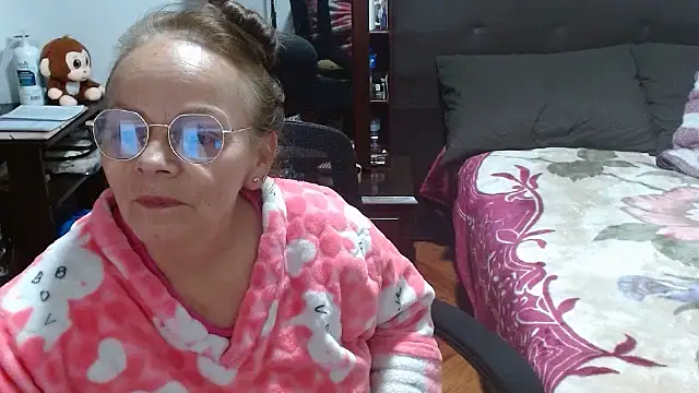 Snapshot of asleycavta chatting on September 10, 2:22 am asleycavta online show from September 10, 2:22 am