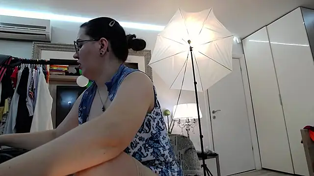 ILoveToFeelU online show from February 27, 11:26 pm