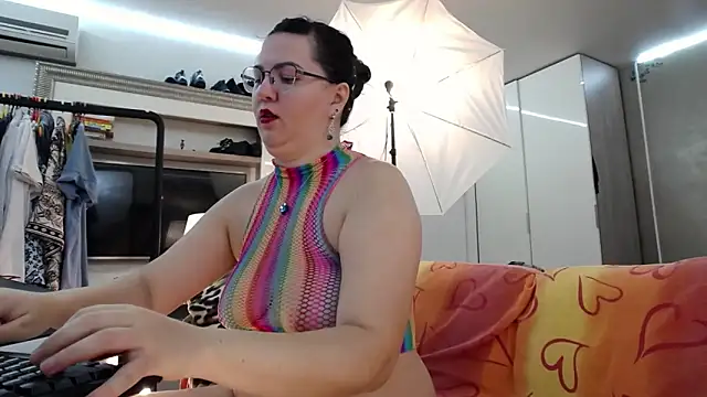 ILoveToFeelU online show from October 14, 1:50 am