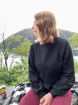 Snapshot of Mia_Railey chatting on October 27, 2:21 pm Mia Railey online show from October 27, 2:21 pm