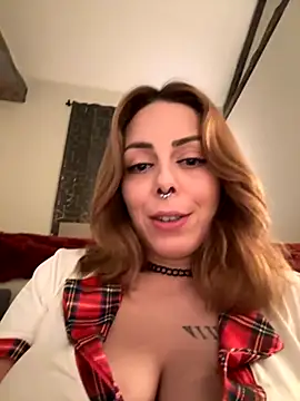 Snapshot of Mia_Railey chatting on November 19, 9:37 pm Mia Railey online show from November 19, 9:37 pm