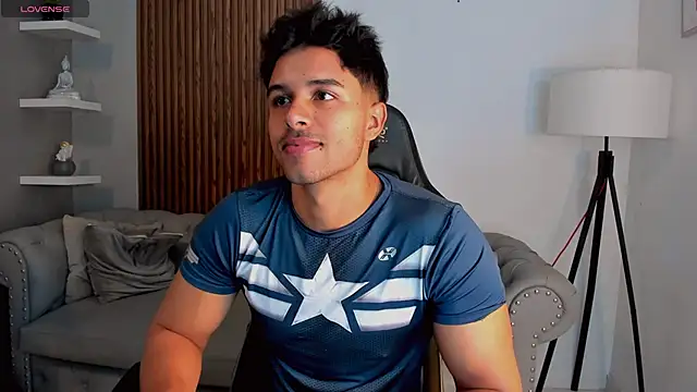 Snapshot of liam_collins21 chatting on September 17, 11:45 am liam collins21 online show from September 17, 11:45 am