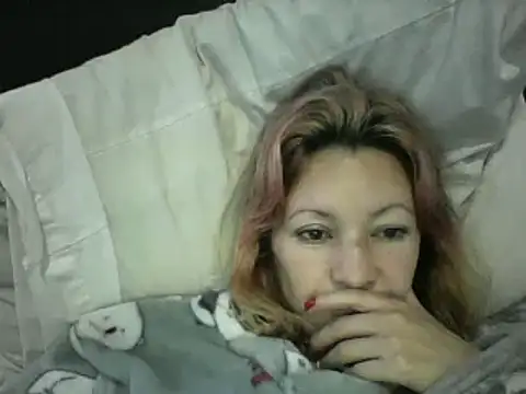 Snapshot of Paulita_x3 chatting on December 28, 11:41 am Paulita x3 online show from December 28, 11:41 am