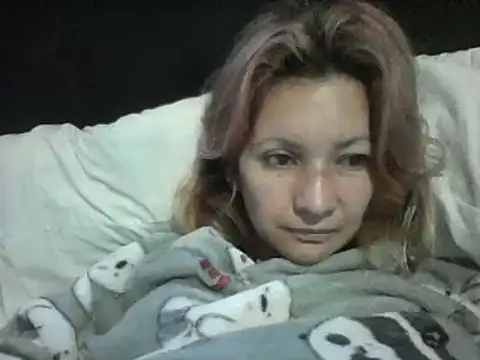 Snapshot of Paulita_x3 chatting on February 15, 11:17 am Paulita x3 online show from February 15, 11:17 am