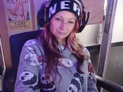 Snapshot of Paulita_x3 chatting on March 5, 2:23 pm Paulita x3 online show from March 5, 2:23 pm