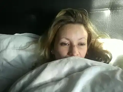 Snapshot of Paulita_x3 chatting on March 4, 11:49 am Paulita x3 online show from March 4, 11:49 am