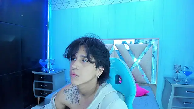 alex 477 online show from February 9, 11:36 am