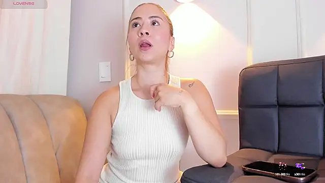 Lia walton online show from December 25, 5:58 am