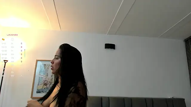 Snapshot of Gigi-bom chatting on December 21, 1:46 am Gigi-bom online show from December 21, 1:46 am