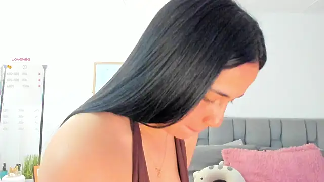 Snapshot of Gigi-bom chatting on January 10, 12:23 am Gigi-bom online show from January 10, 12:23 am