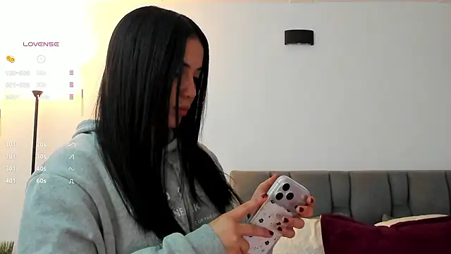 Snapshot of Gigi-bom chatting on February 2, 3:16 am Gigi-bom online show from February 2, 3:16 am