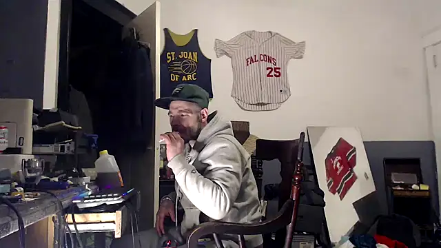 Snapshot of sledge901 chatting on January 14, 7:27 am sledge901 online show from January 14, 7:27 am