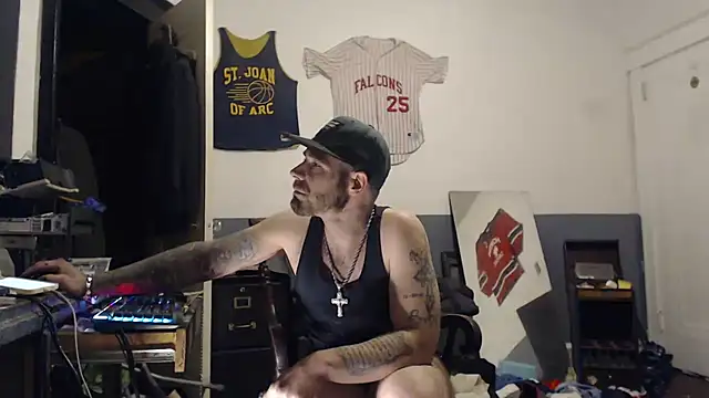 Snapshot of sledge901 chatting on January 23, 8:25 am sledge901 online show from January 23, 8:25 am