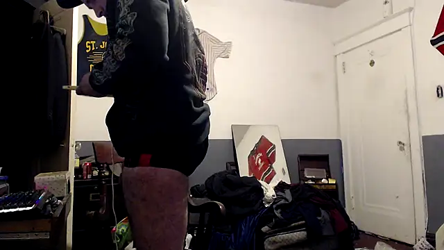 Snapshot of sledge901 chatting on January 26, 10:02 pm sledge901 online show from January 26, 10:02 pm