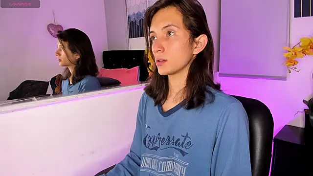 Snapshot of Feniix__ chatting on January 17, 3:23 am Feniix online show from January 17, 3:23 am