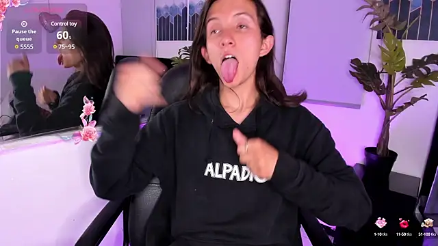 Snapshot of Feniix__ chatting on February 5, 3:45 am Feniix online show from February 5, 3:45 am