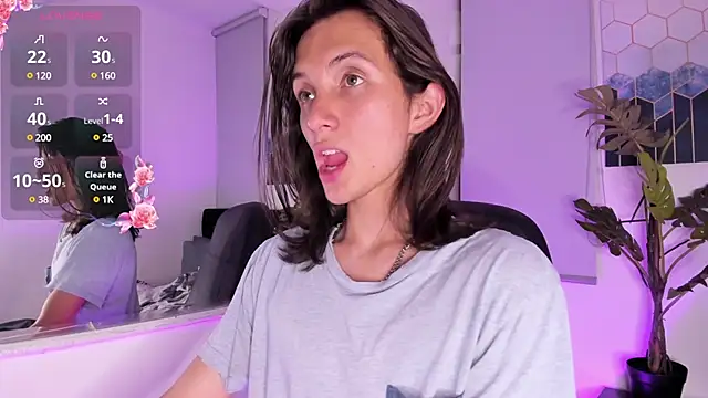 Snapshot of Feniix__ chatting on February 6, 7:56 am Feniix online show from February 6, 7:56 am