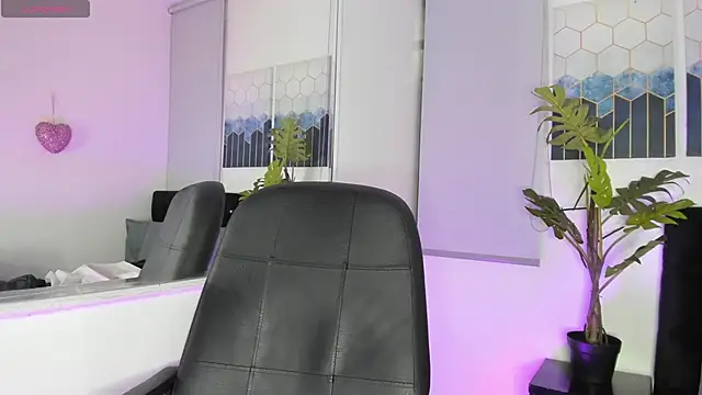 Snapshot of Feniix__ chatting on February 7, 3:23 am Feniix online show from February 7, 3:23 am