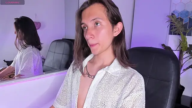 Snapshot of Feniix__ chatting on February 9, 3:22 am Feniix online show from February 9, 3:22 am