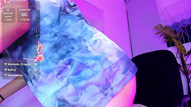 Snapshot of Feniix__ chatting on February 19, 10:01 am Feniix online show from February 19, 10:01 am